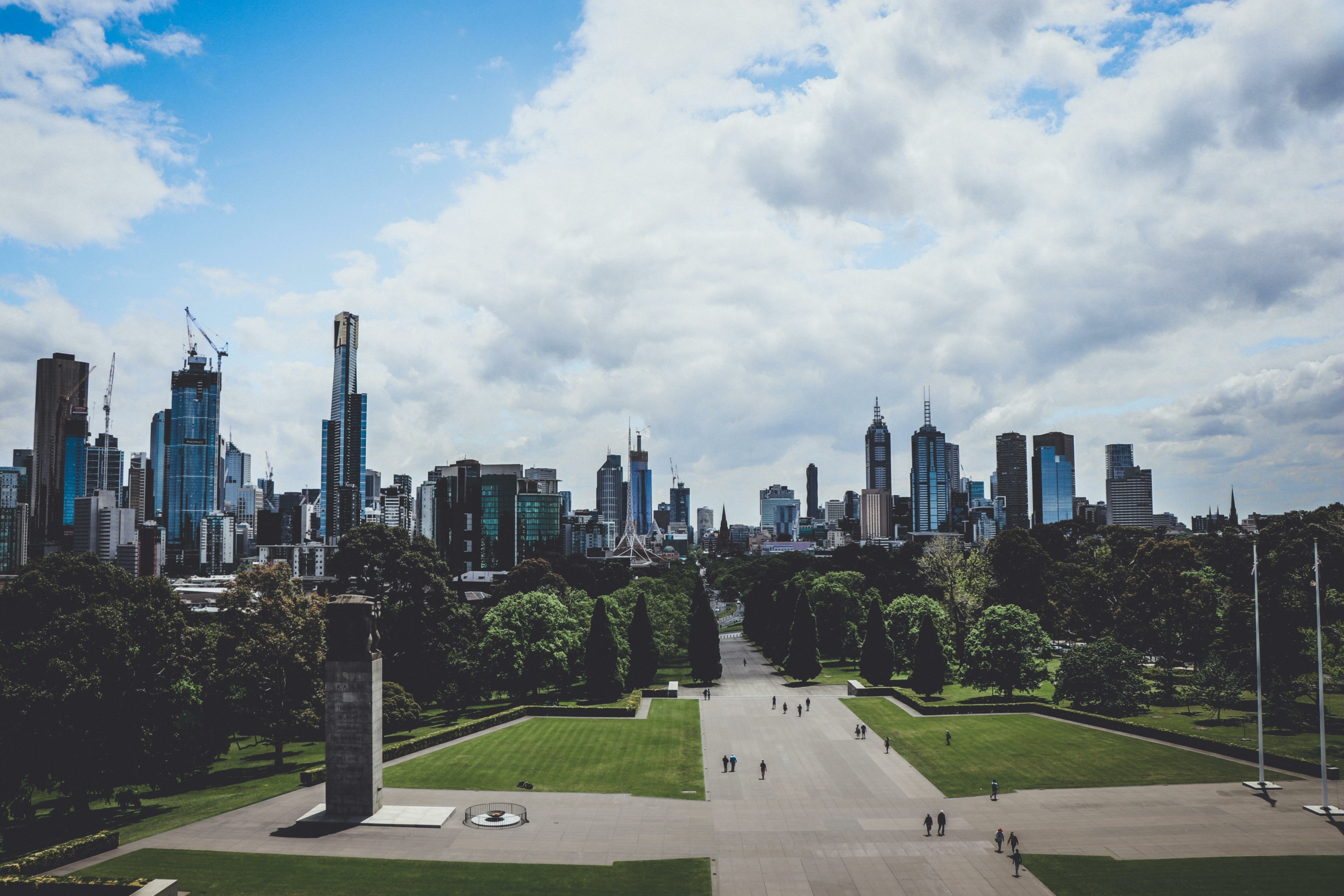 Investors flock to Melbourne for growth and yields